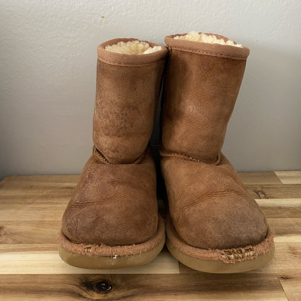 Toddler Classic Chestnut Uggs